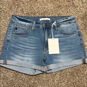 KanCan Jean shorts nwt